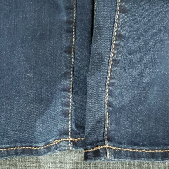 UP TO 50% OFF!! Mid-Rise Size 4 Skinny Jeans Waist 27 - Picture 5 of 8